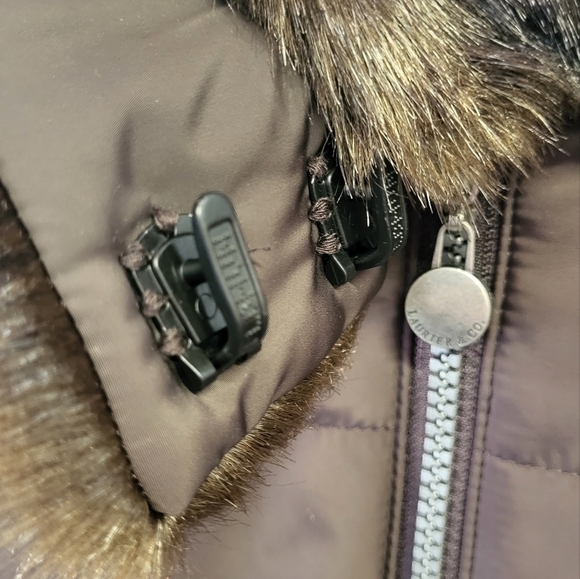 Laurier Puffer Coat with Faux Fur Detail Size 1X - Picture 9 of 14